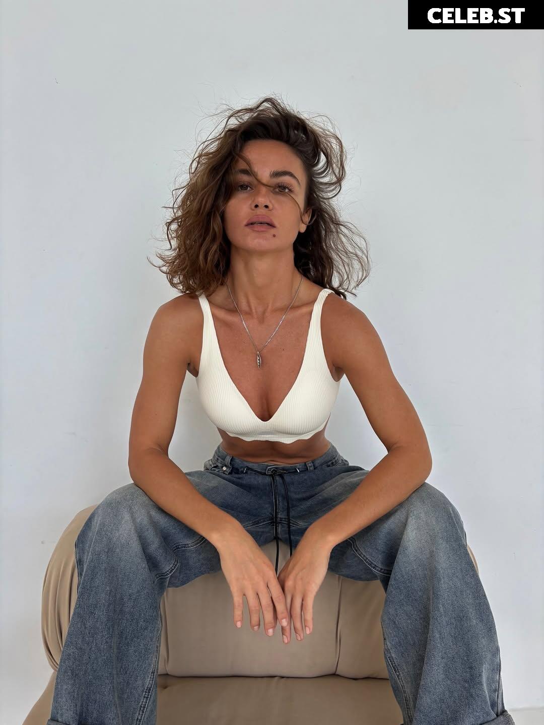Yuliya Lazarenko Image 12669029