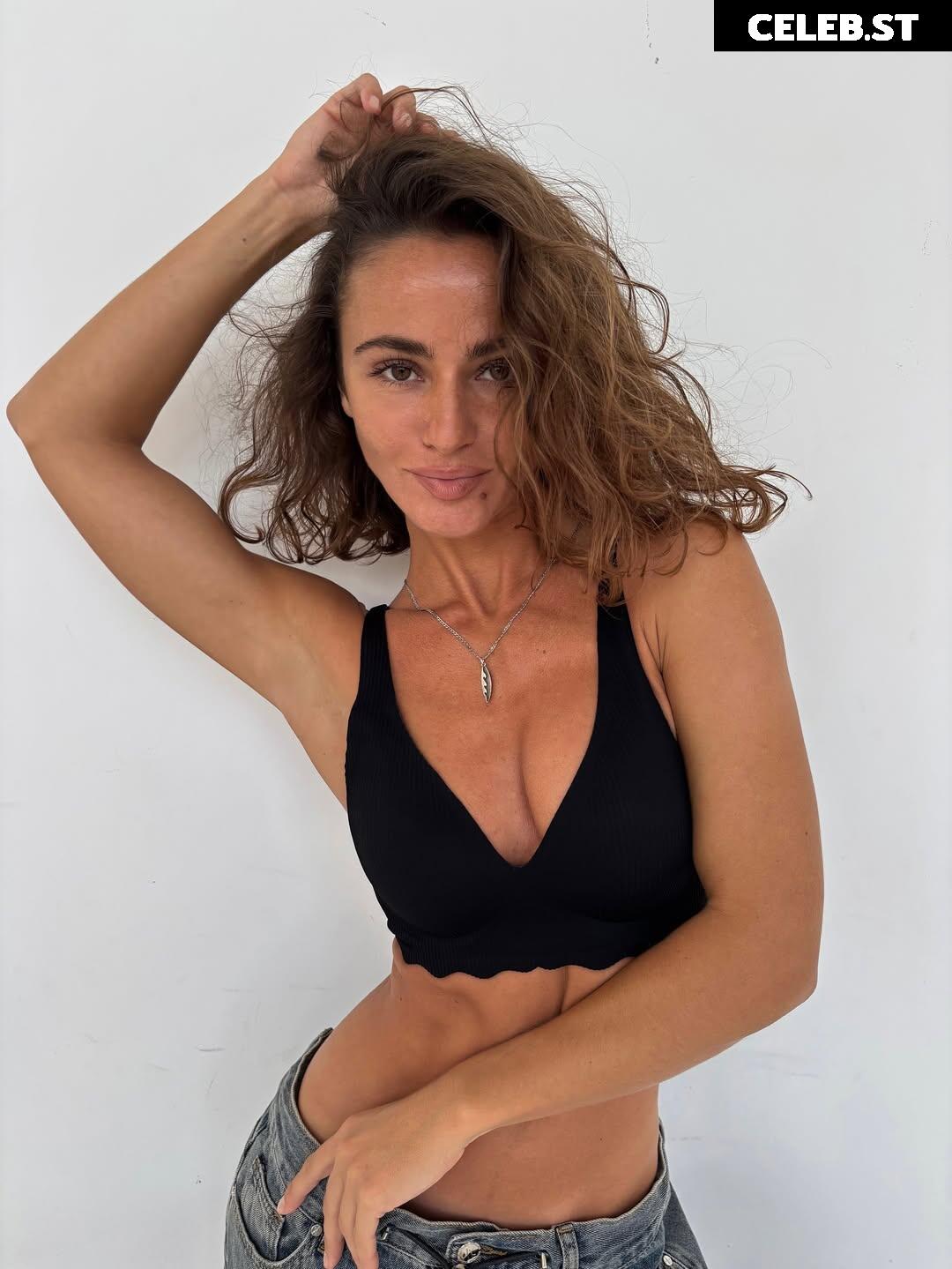 Yuliya Lazarenko Image 12669035