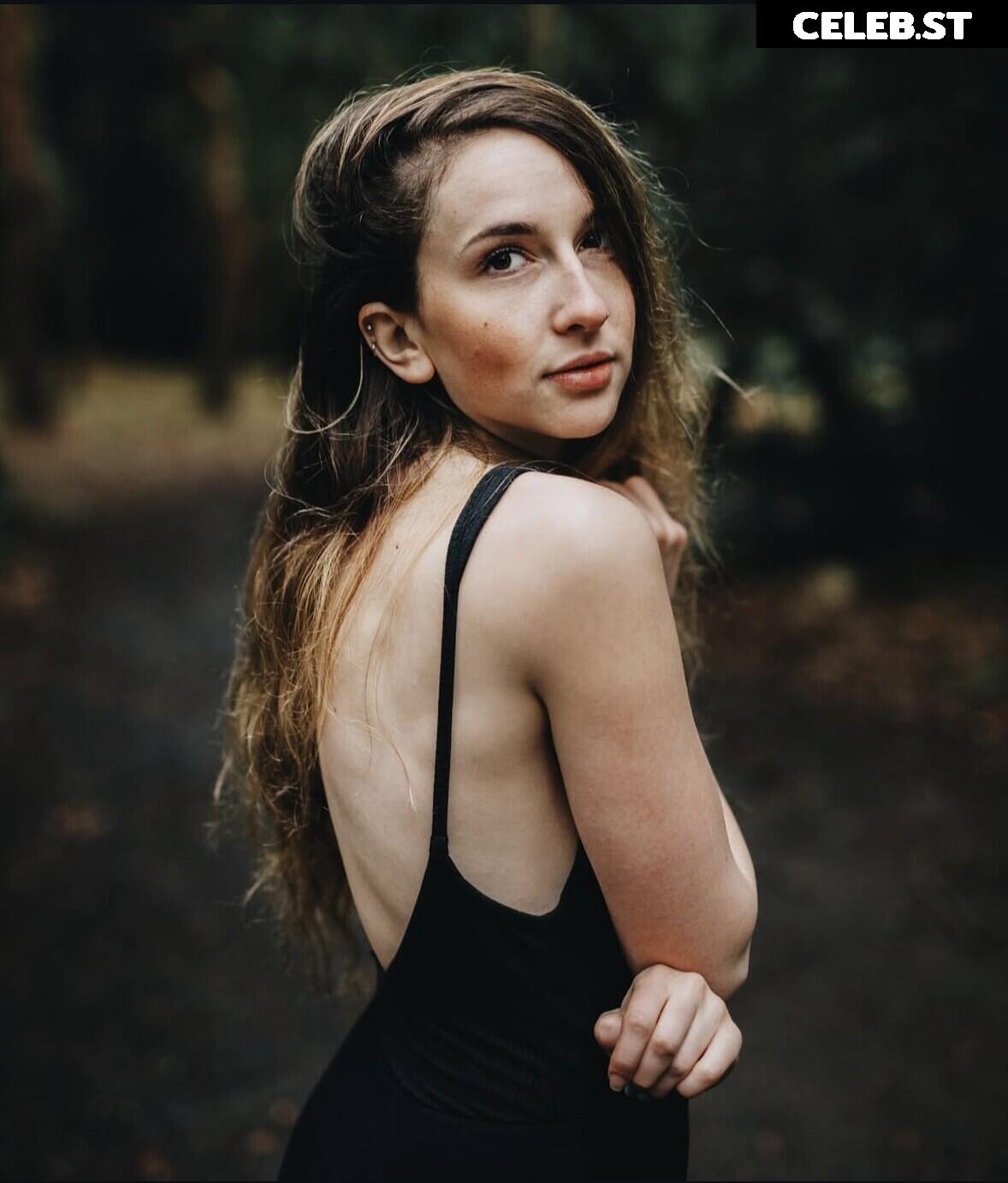 Amelia Samson Image 12678805