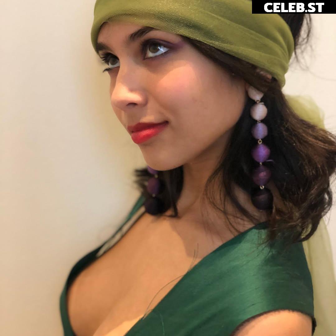 Anika Vishwanath | Bimbus2000 | Anikaisfamous Image 12615185