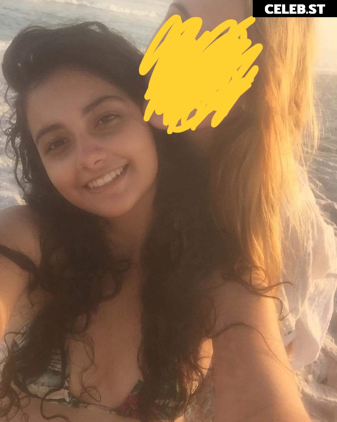 Yulla Image 12624408