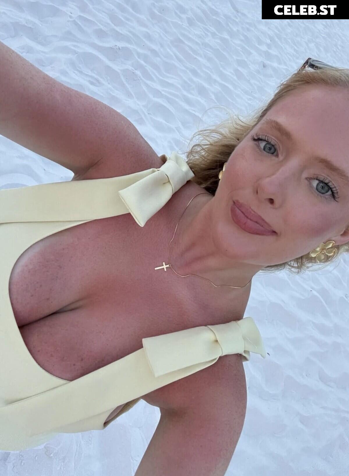 @mc_morrow / Mary Chapman Morrow Image 12690124