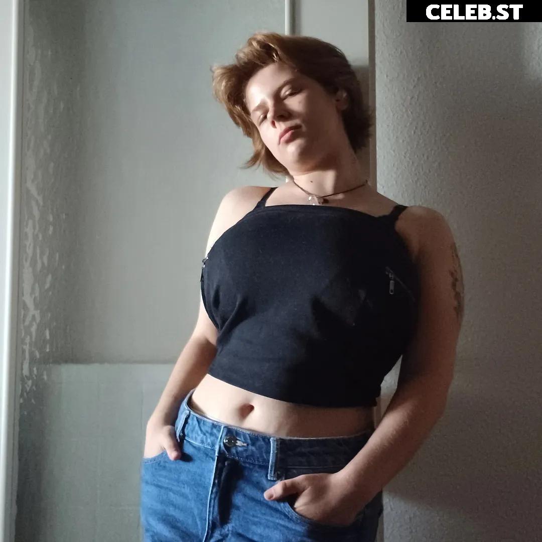 Glossygirl093 / Tanja Bryks Image 12688620