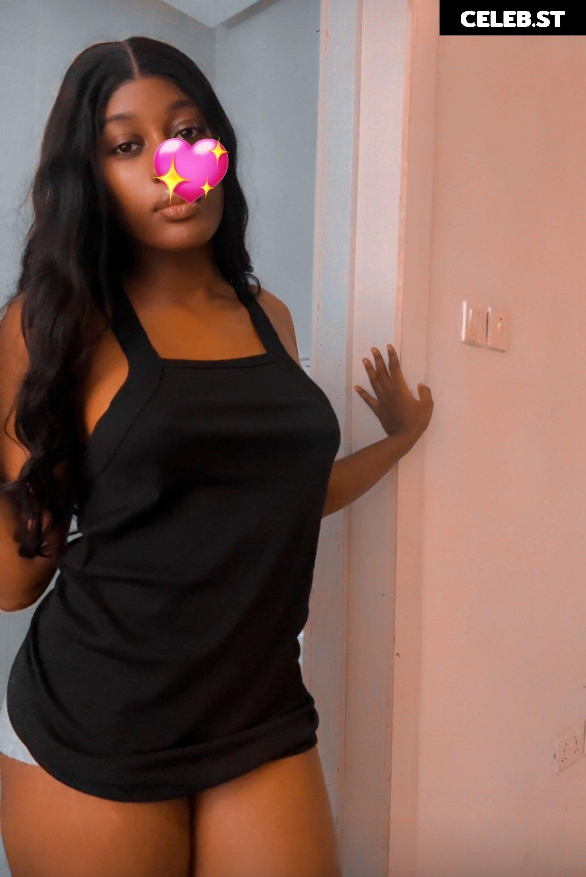 Molly Unruly / itsjust_bigme7 / PondsKira84896 / Barely Seen Image 12681721