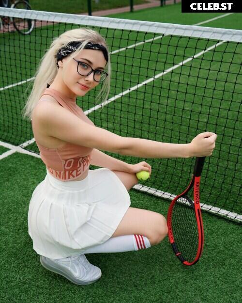 GloriaMatvien Image 12555188