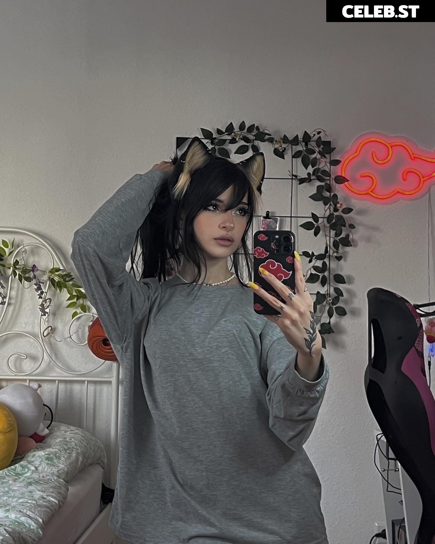 Cata Leyah / cata.leyah / cataleyah_ / leyahcata Image 12552513