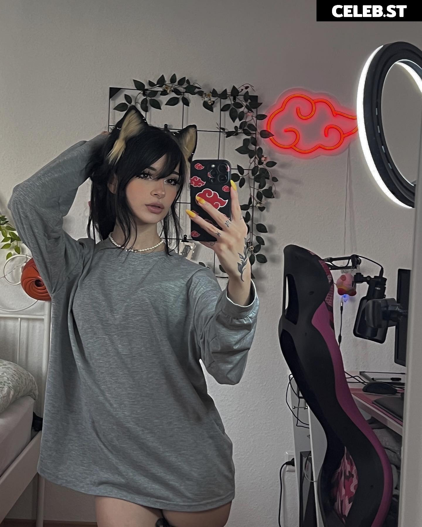 Cata Leyah / cata.leyah / cataleyah_ / leyahcata Image 12552514