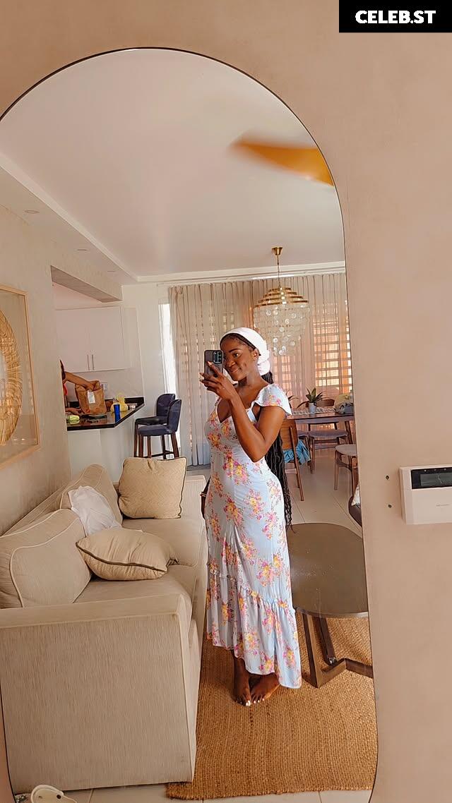 FamouseChristie | Christi Joseph Image 12552115