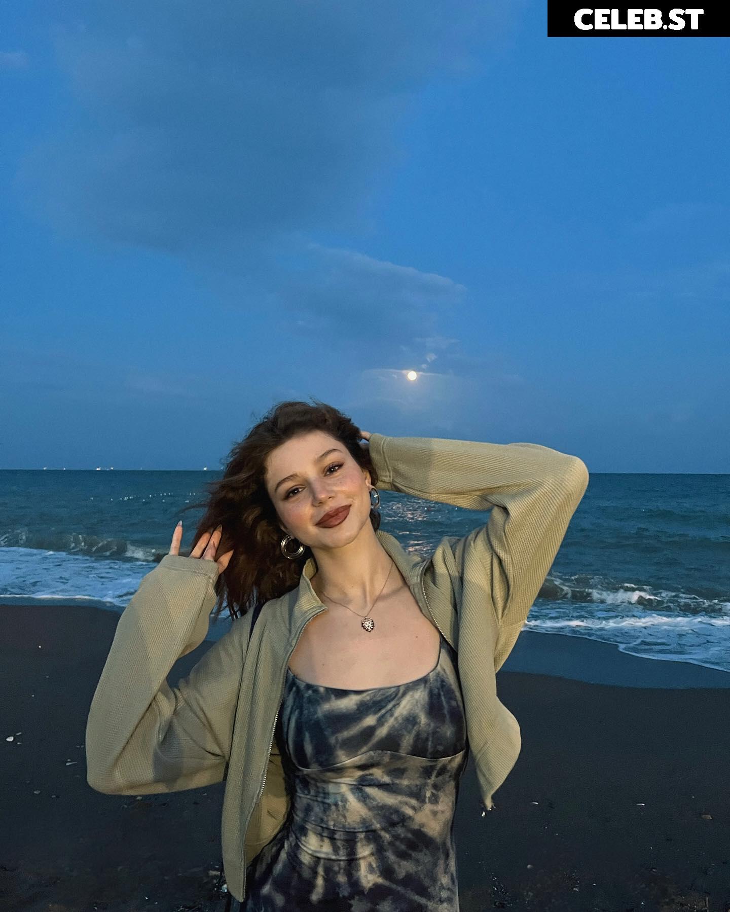 Sumru Özden / sumruozdenn Image 12552089