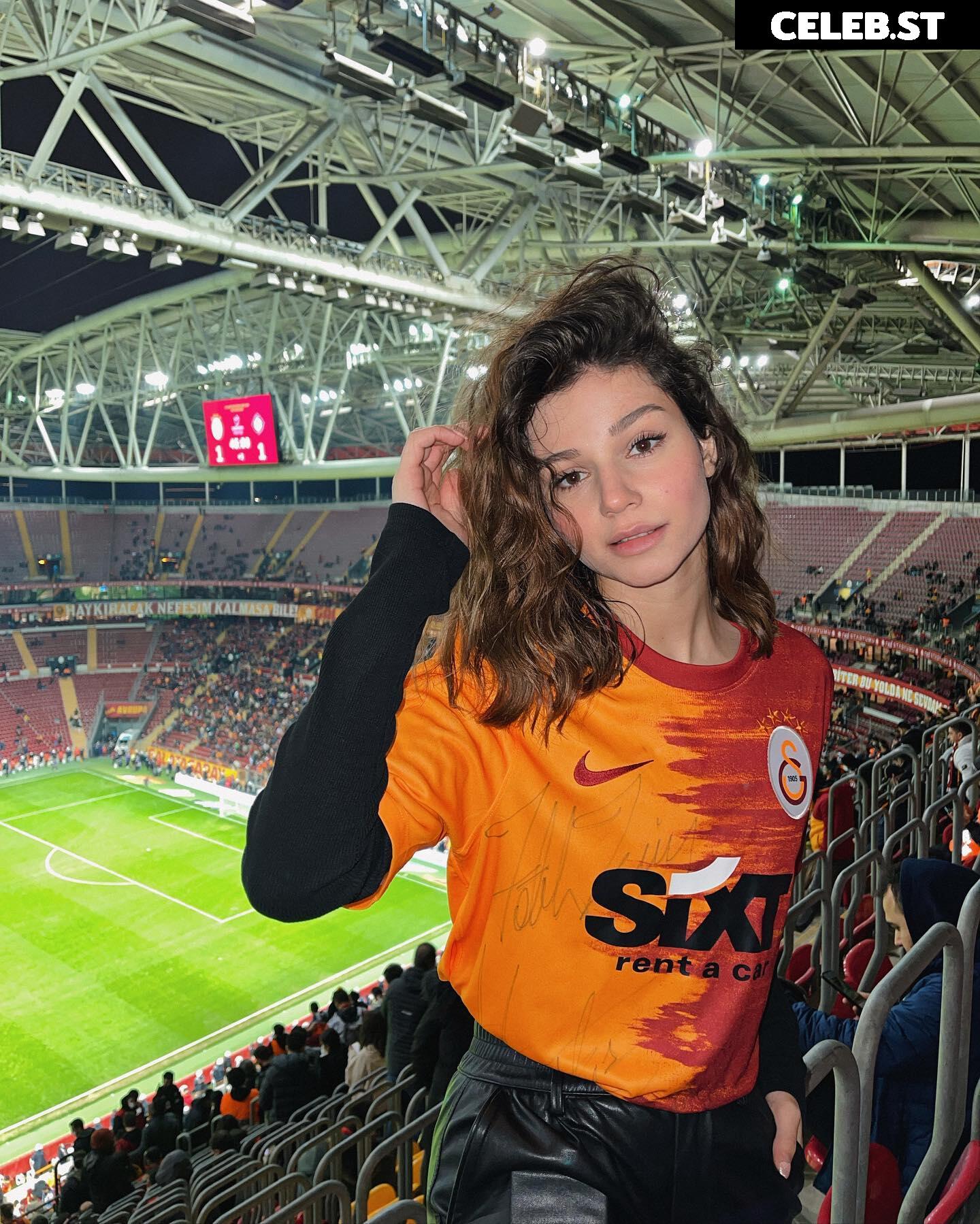 Sumru Özden / sumruozdenn Image 12552030