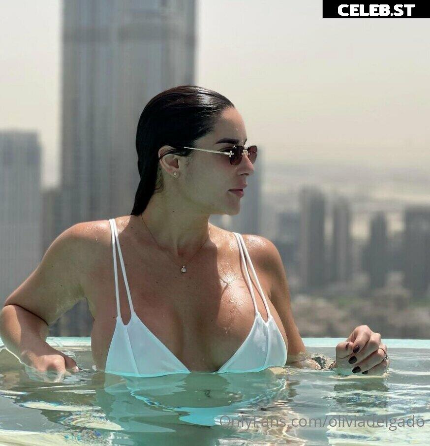 Olivia Delgado / @galleolivia Image 12559978
