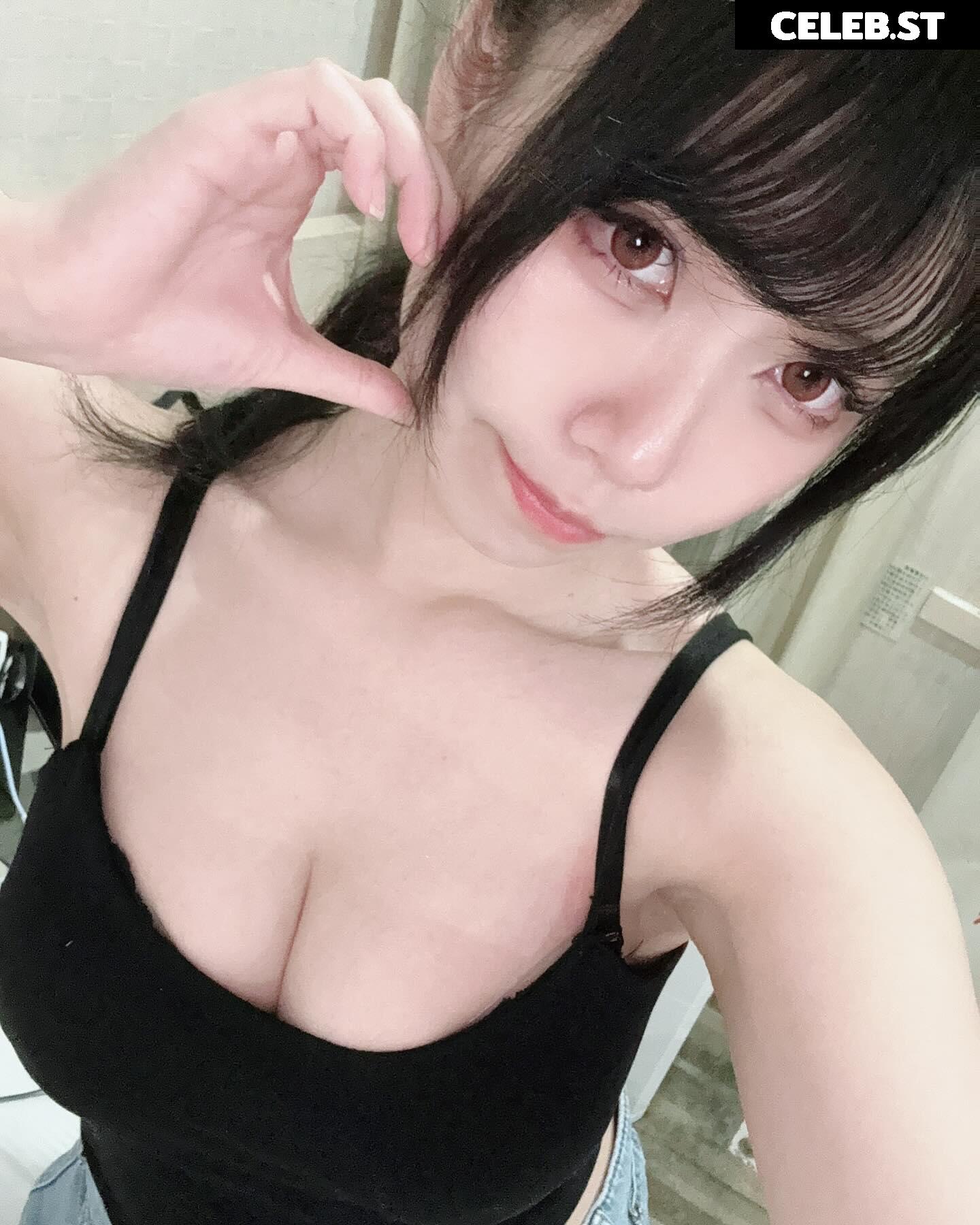 yuenkl._ Image 12564273