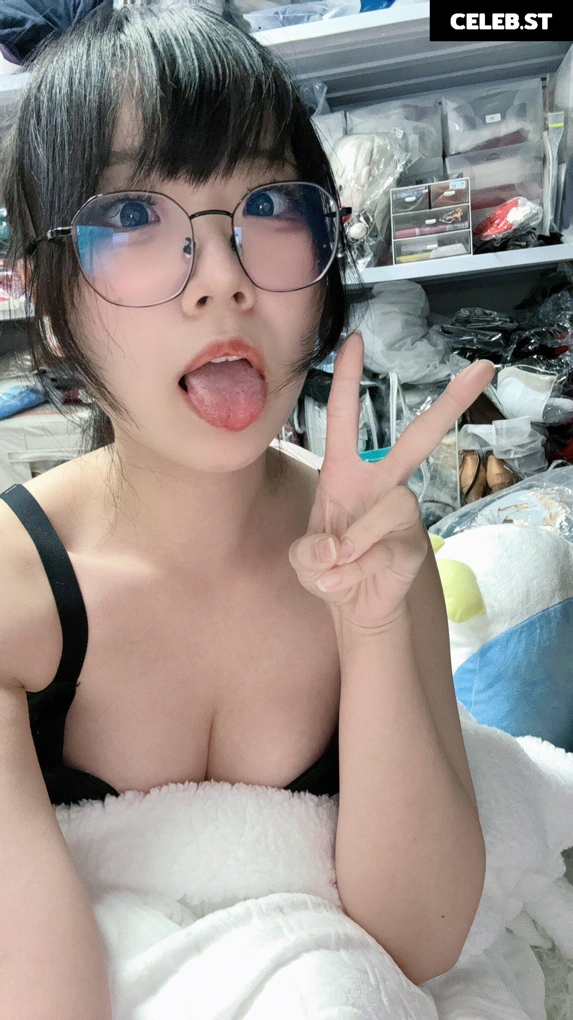 yuenkl._ Image 12564276