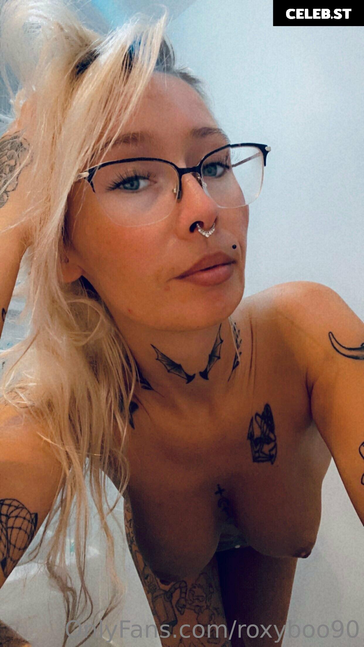 Kitty Mom @Roxyboo90 Image 12567516