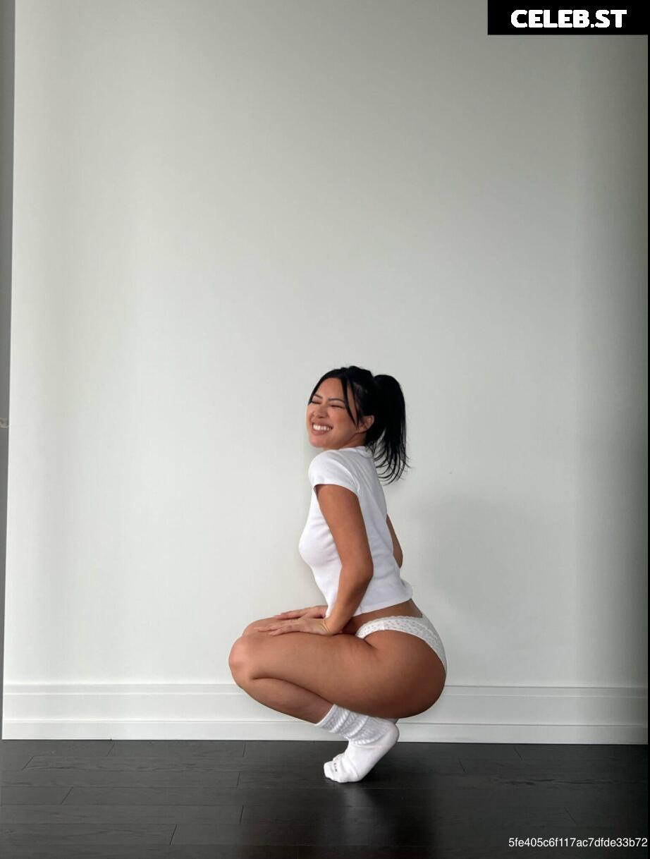 Julia Kelly Image 12575814