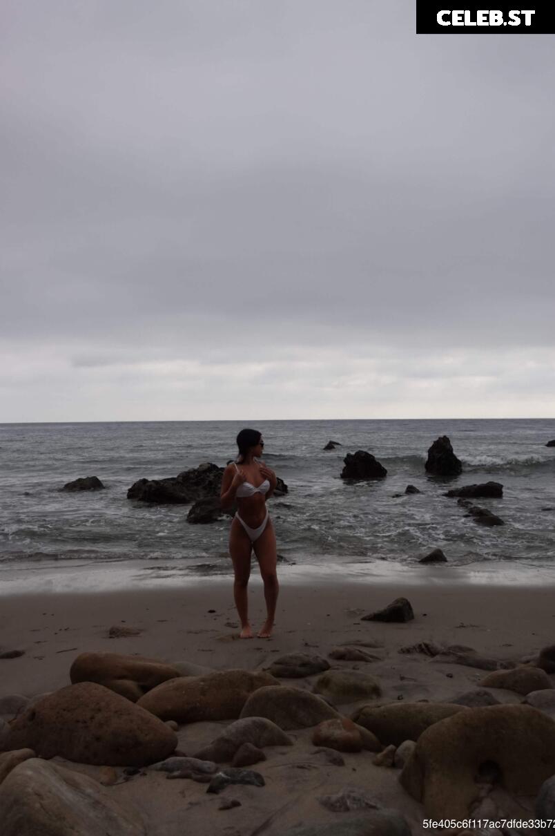 Julia Kelly Image 12575831