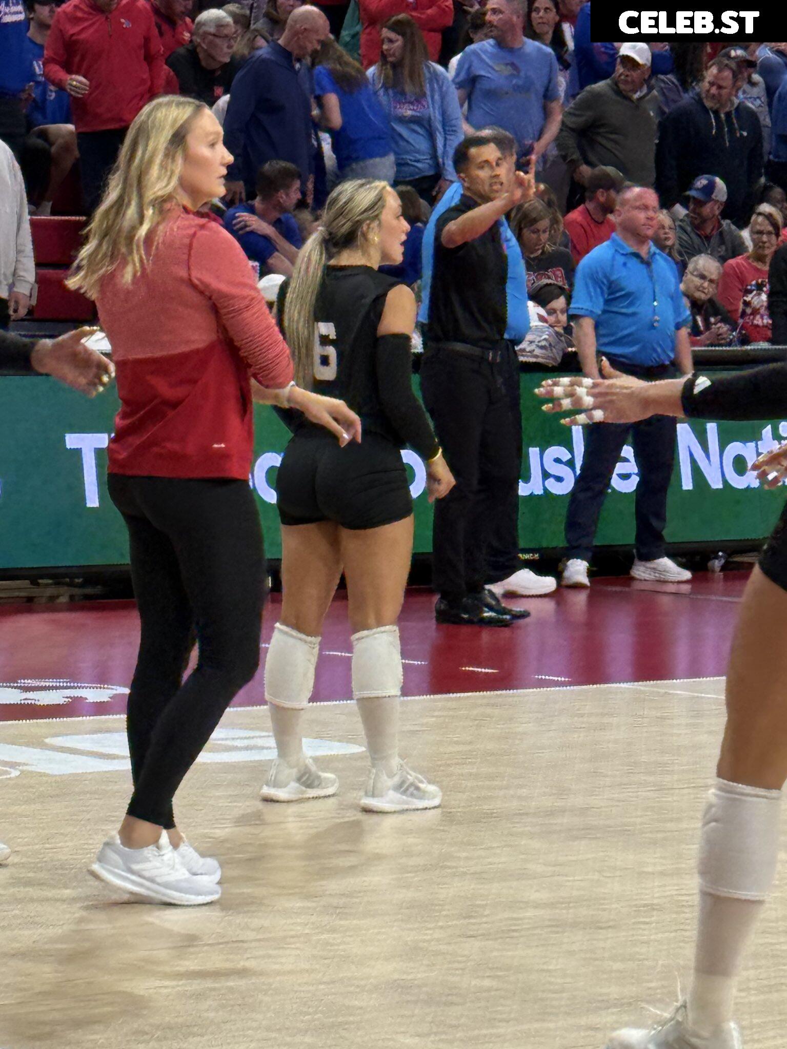 Laney Choboy Image 12577893