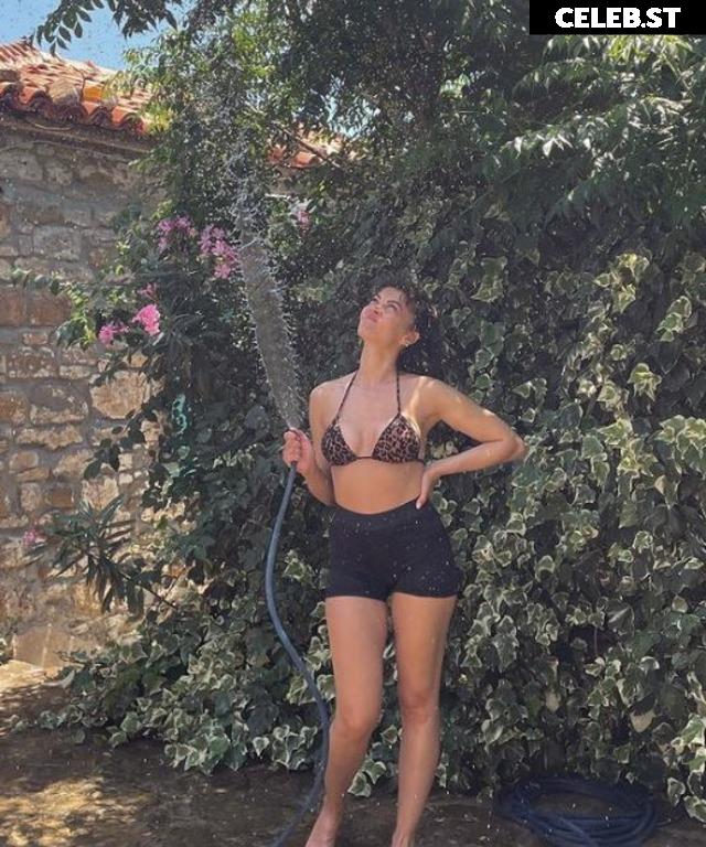 Burcu Özberk Image 12576492