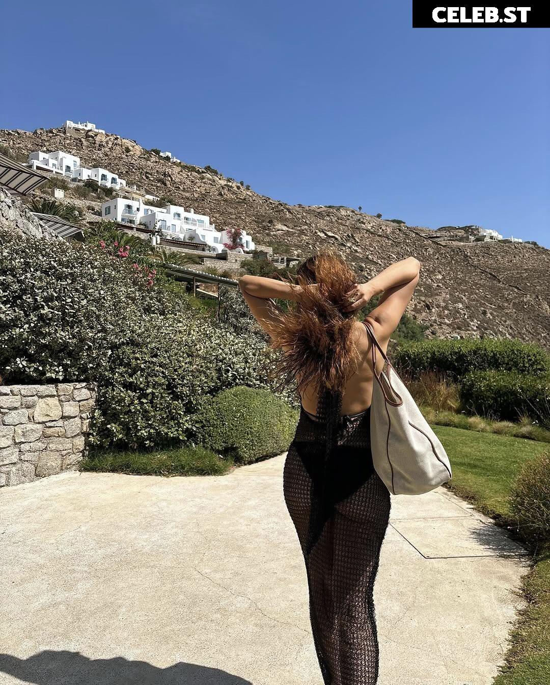 Burcu Özberk Image 12576489