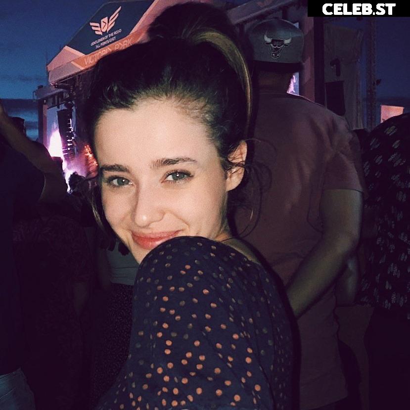 Holly Earl Image 12576462