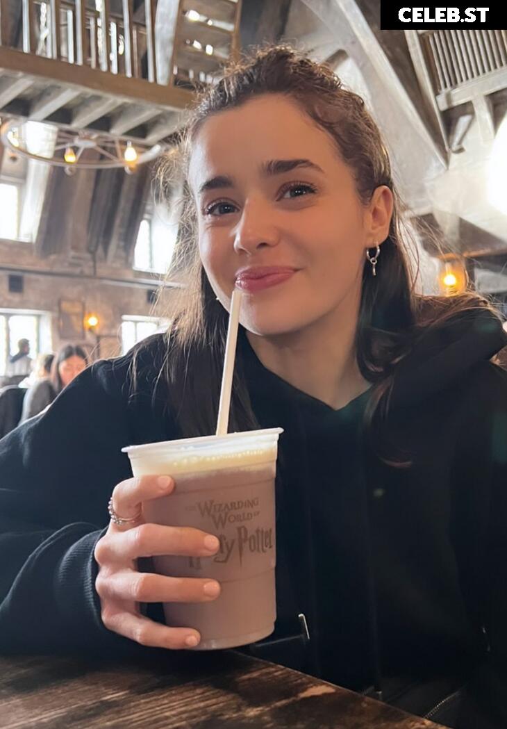 Holly Earl Image 12576466