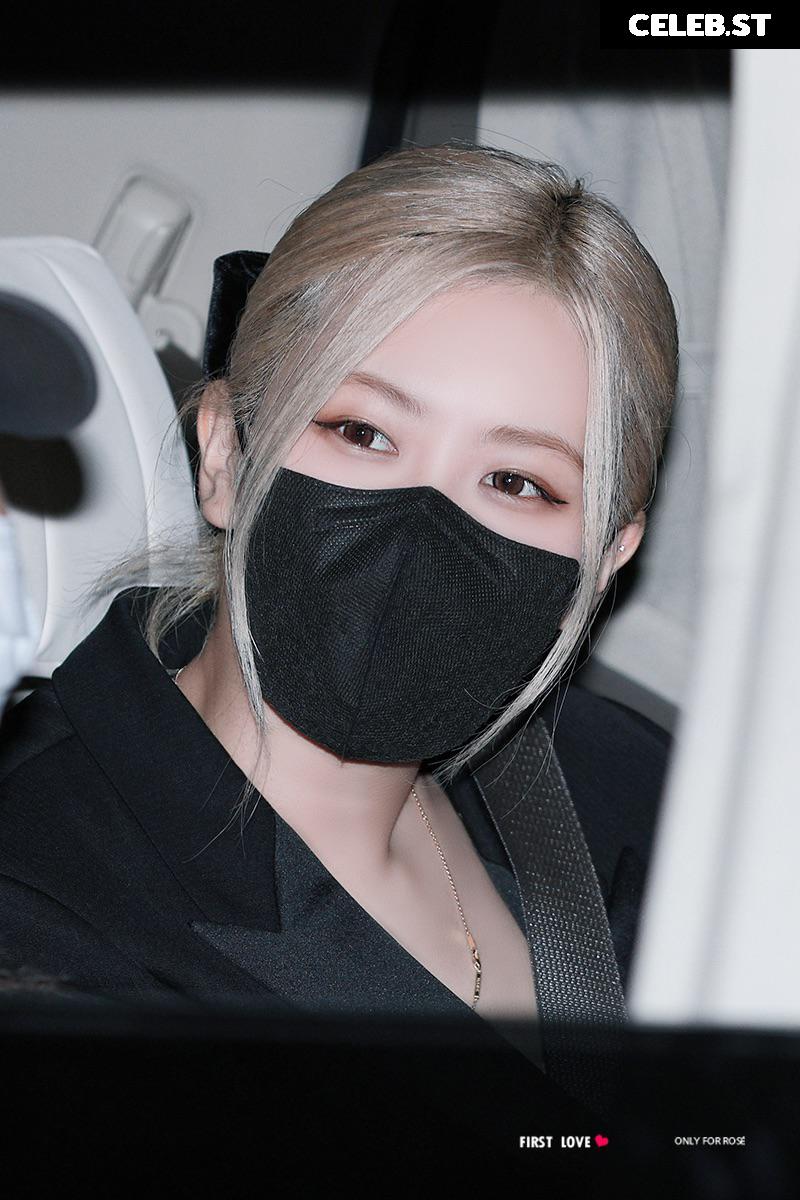 Rosé || Roseanne Park - BLΛƆKPIИK ( BLACKPINK ) Image 12576448