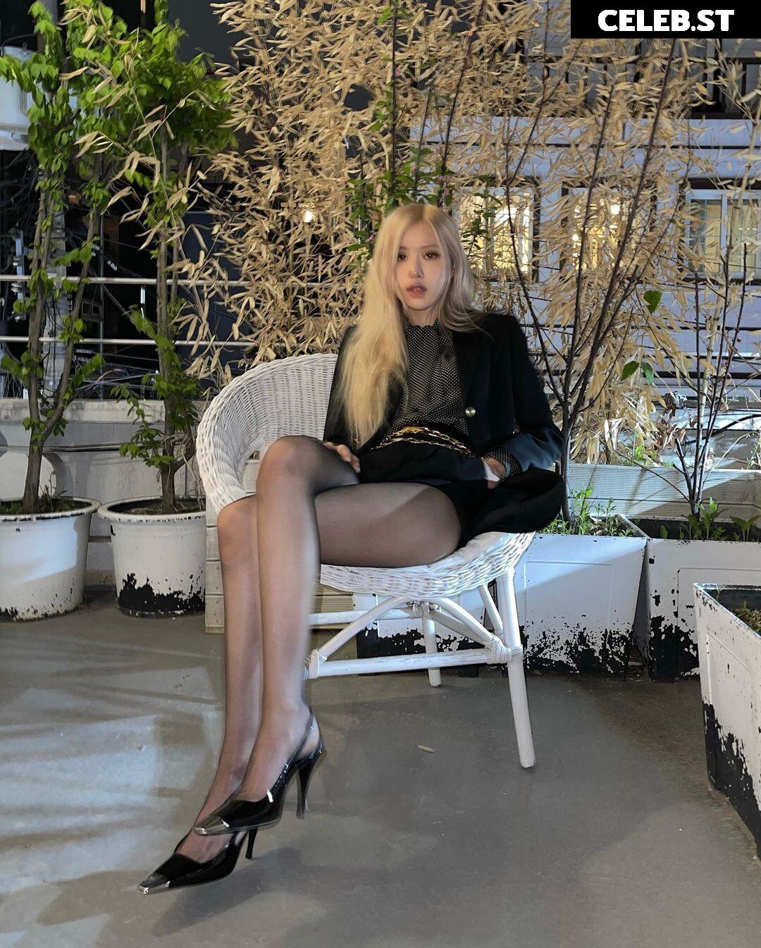 Rosé || Roseanne Park - BLΛƆKPIИK ( BLACKPINK ) Image 12576373