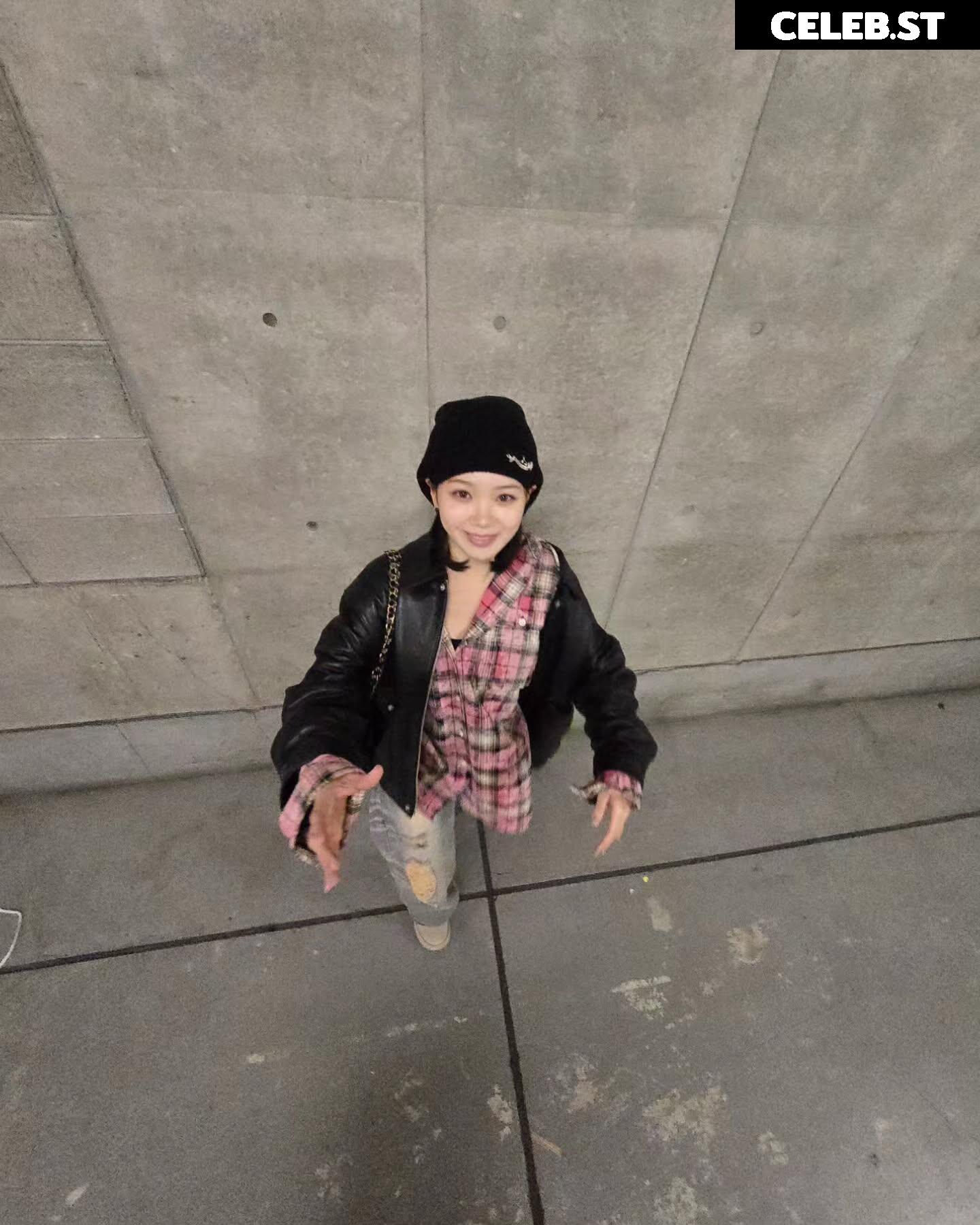 Kim Chaewon 김채원 [Le Sserafim] Image 12576235