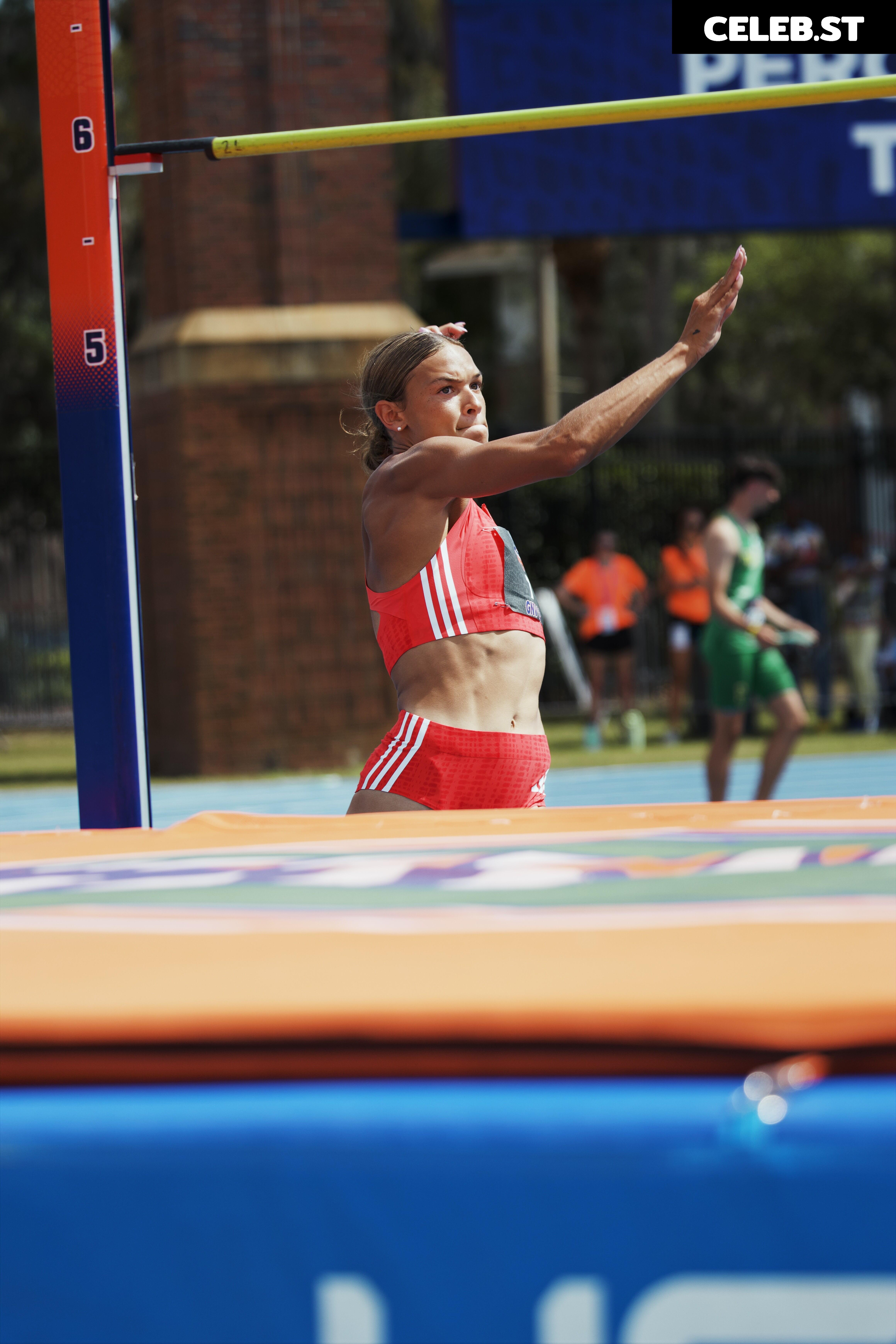 Anna Hall Image 12579131