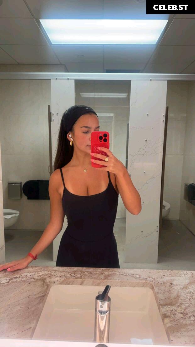 Genny Shawcross - Socials Image 12548925