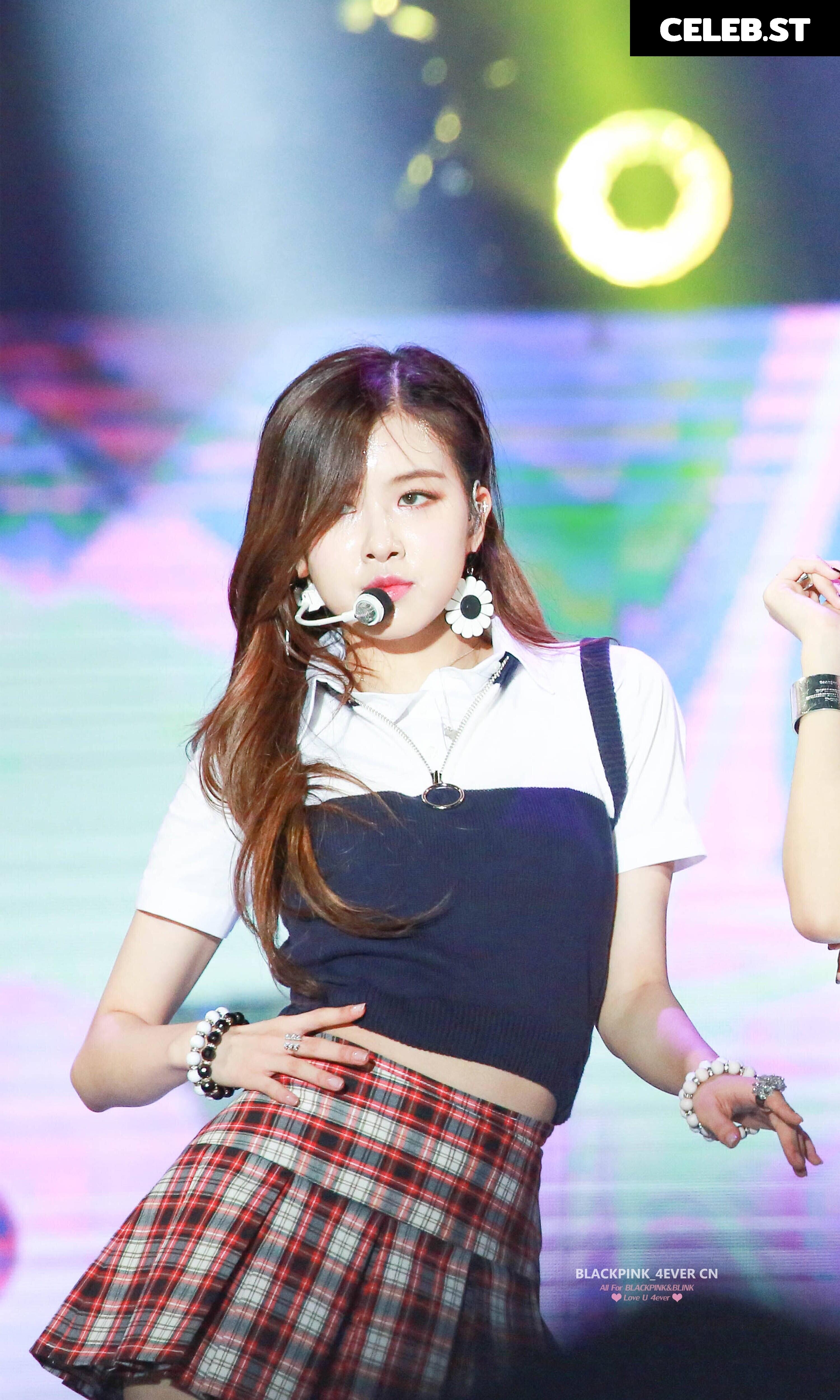 Rosé || Roseanne Park - BLΛƆKPIИK ( BLACKPINK ) Image 12549701