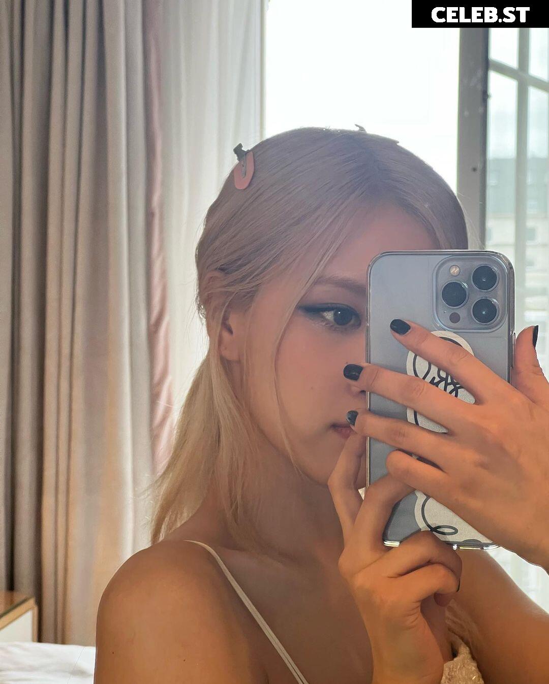 Rosé || Roseanne Park - BLΛƆKPIИK ( BLACKPINK ) Image 12549691