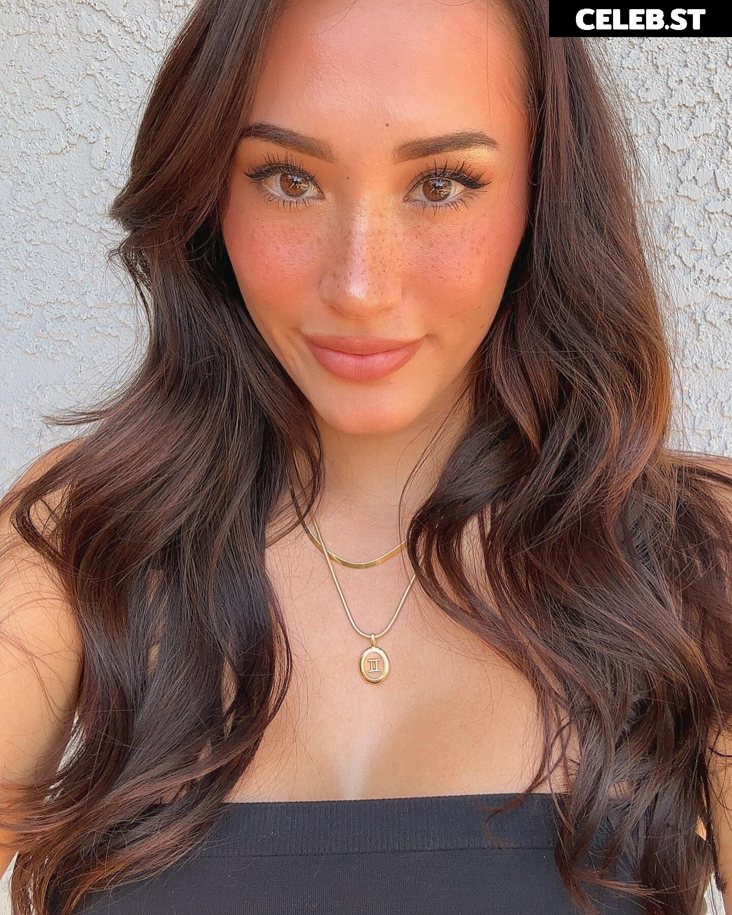 Arya Rae aryaraee Image 12524777