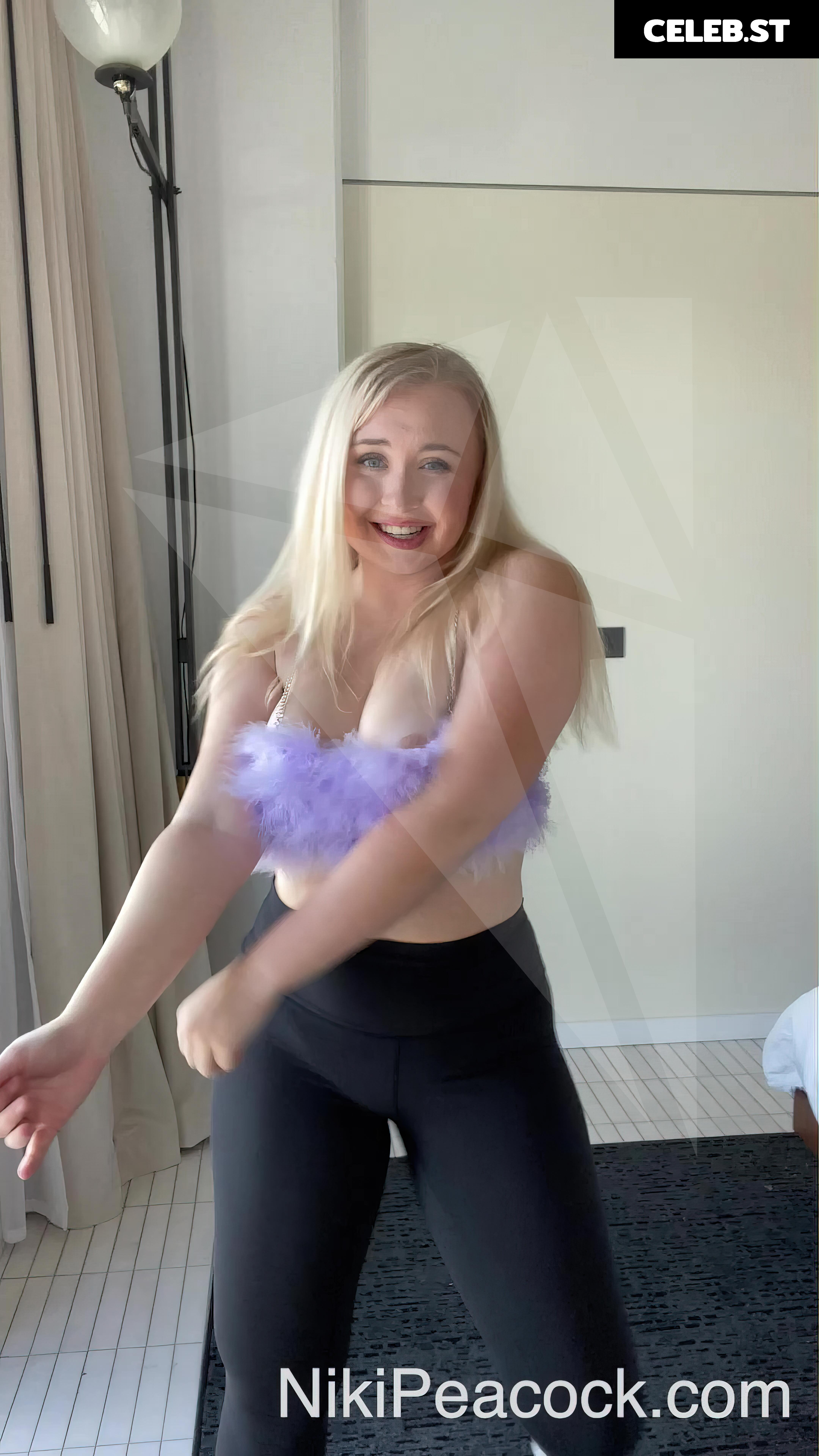 Niki Peacock Image 12521503