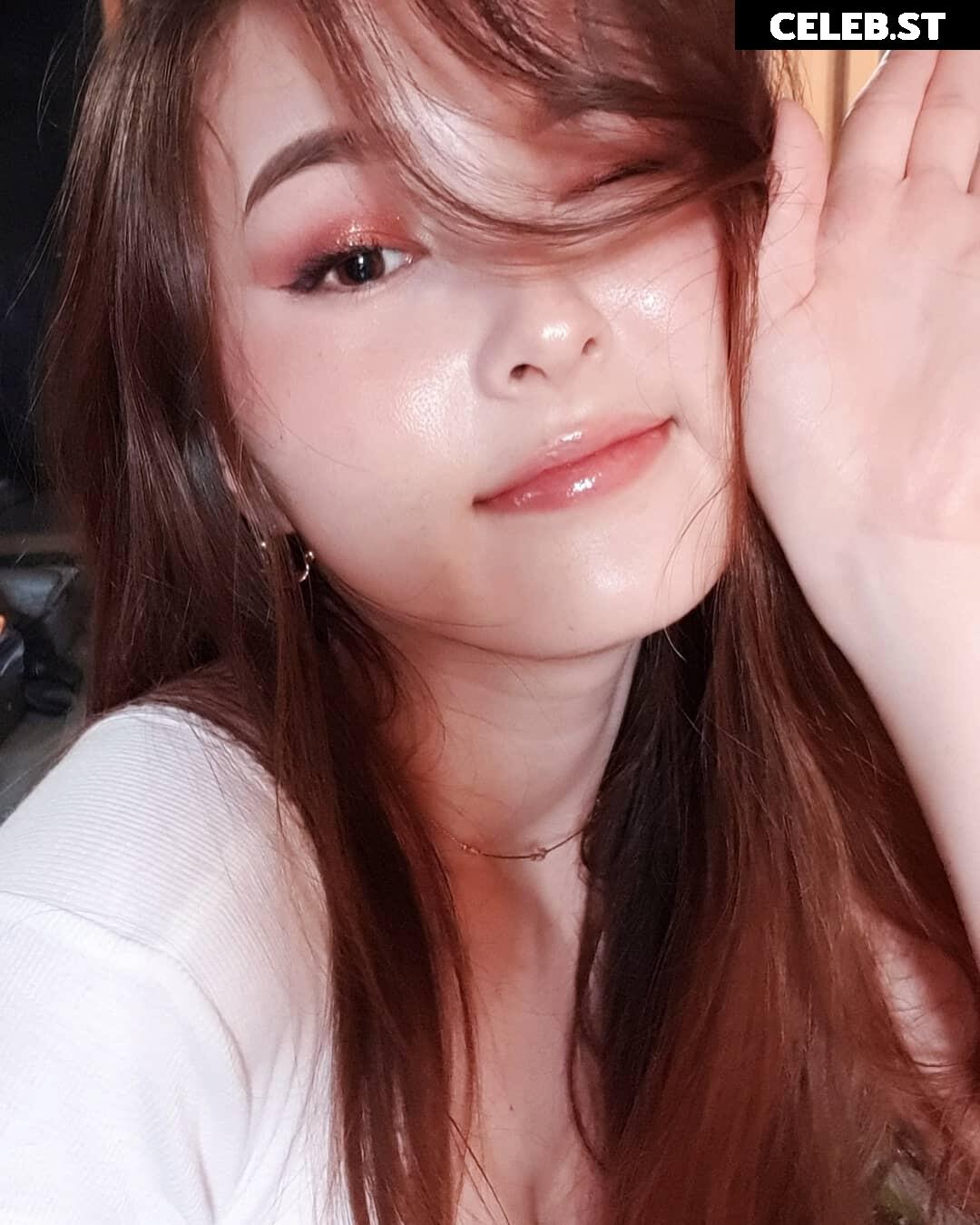 Tinakitten Image 12521404