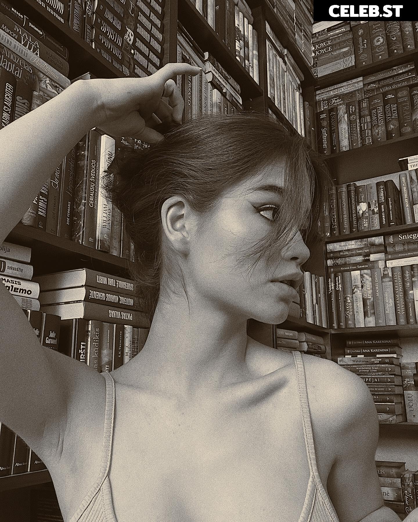 Sofia Chernasova / chernasova.sofia / soniachrn / Чернасова Софія Image 12520627