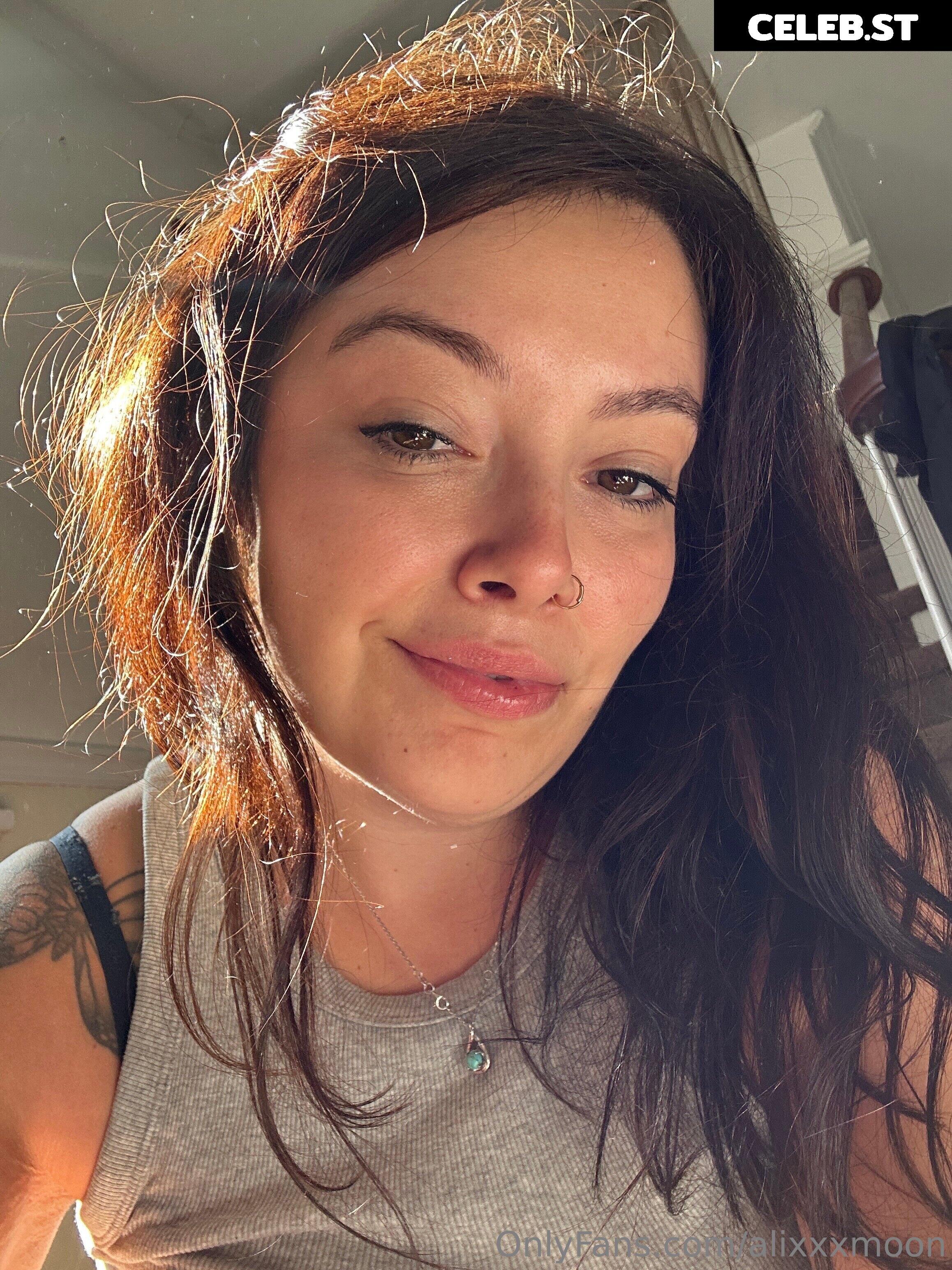 Alix Moon Image 12523603