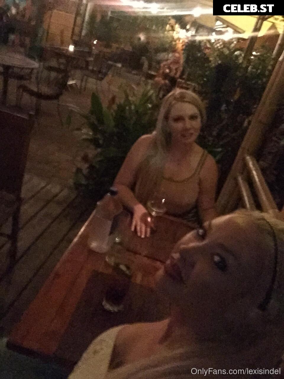 Lexi Sindel  / LexiSindel Image 12523640