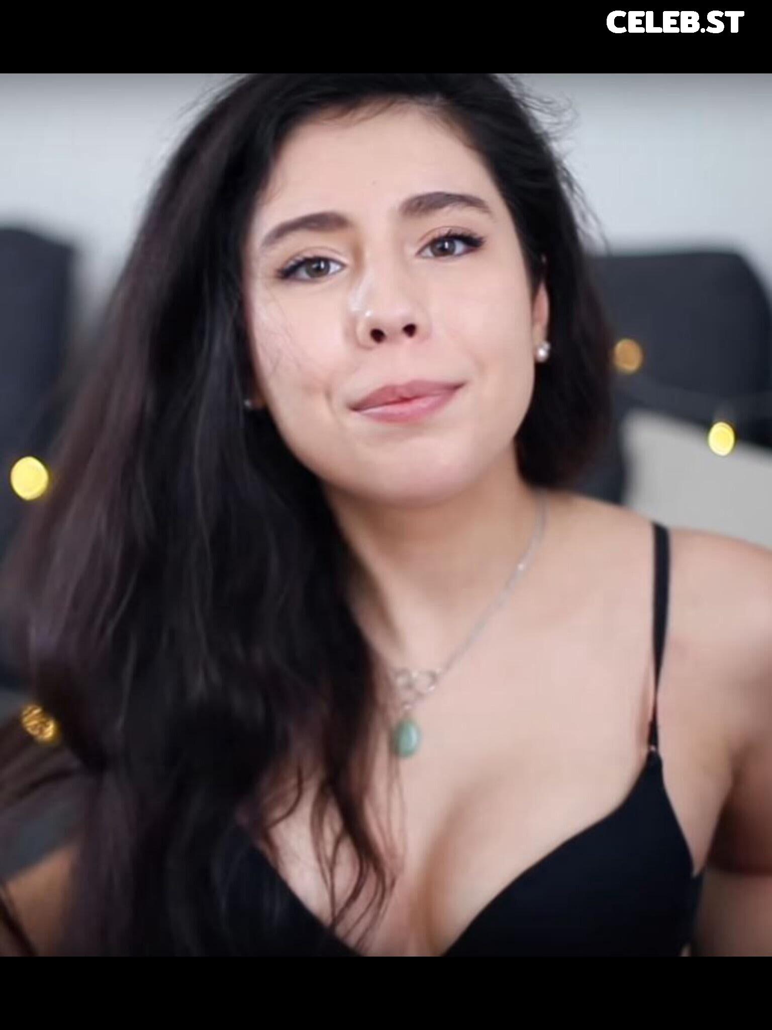 Charlie Danger / Les Revues du Monde Image 12523158