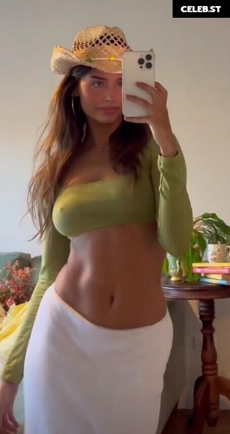 Steph Mandich Image 12523005