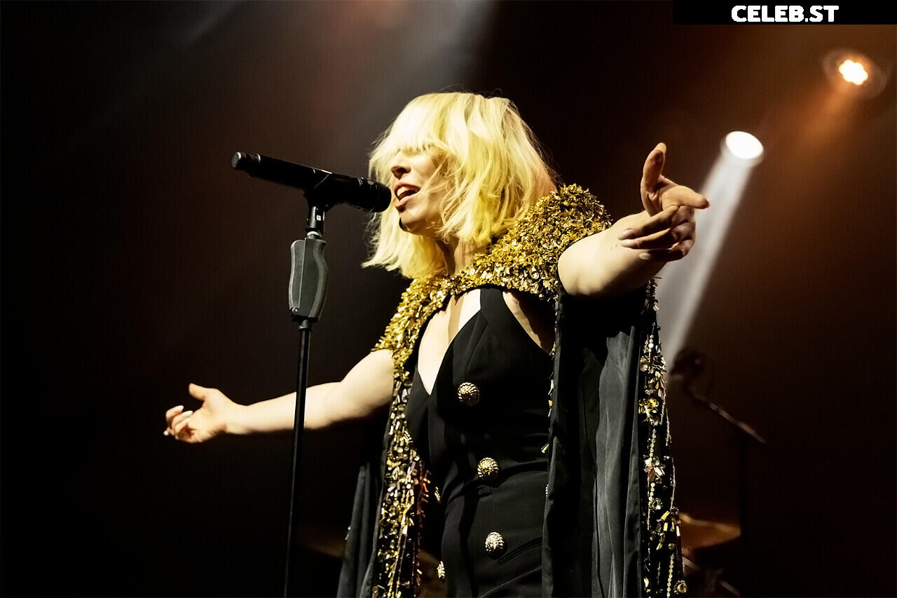 Natasha Bedingfield Image 12532577