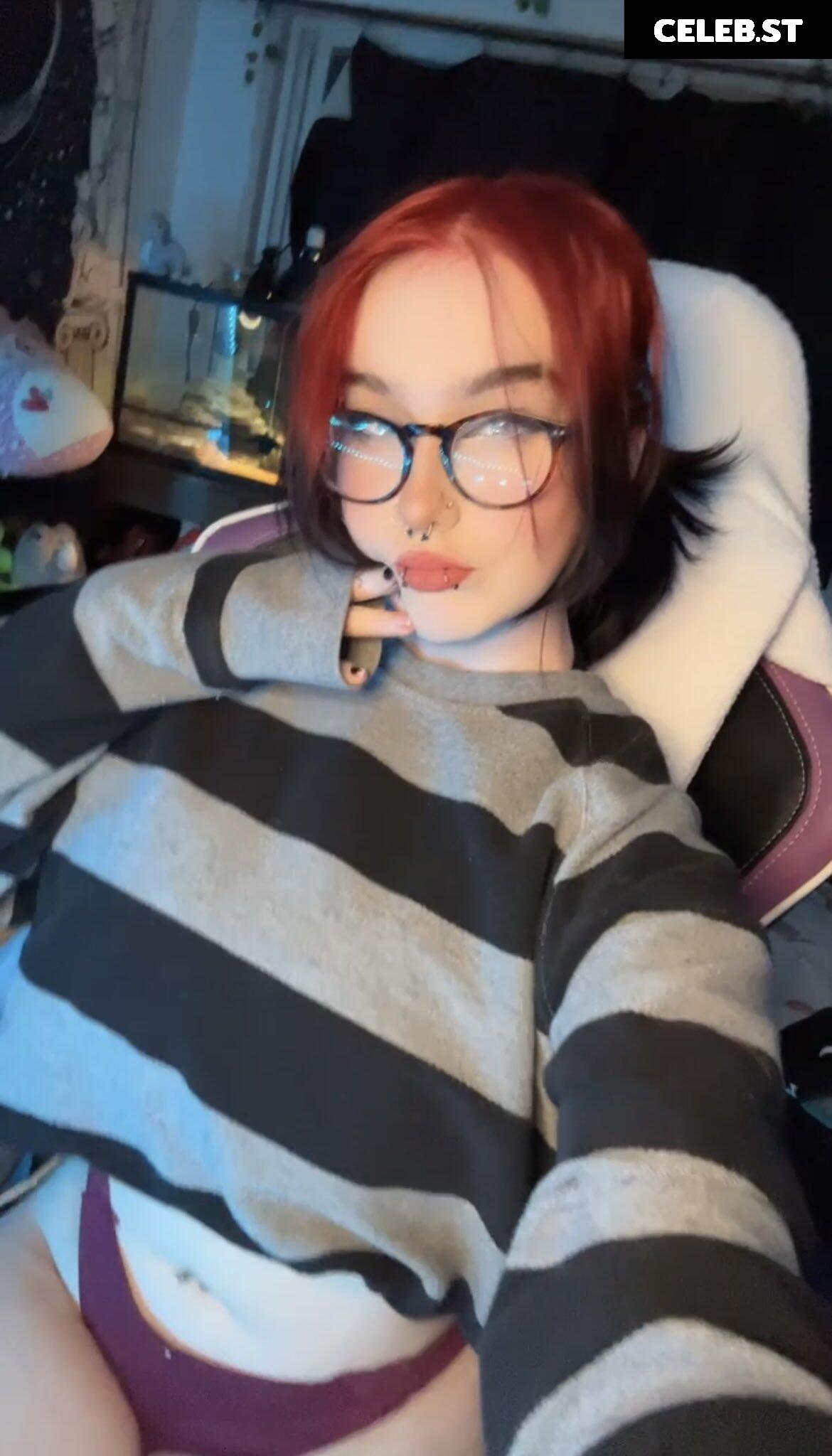 sylvieexo / sylvieesxo / sylvieecos Image 12505369