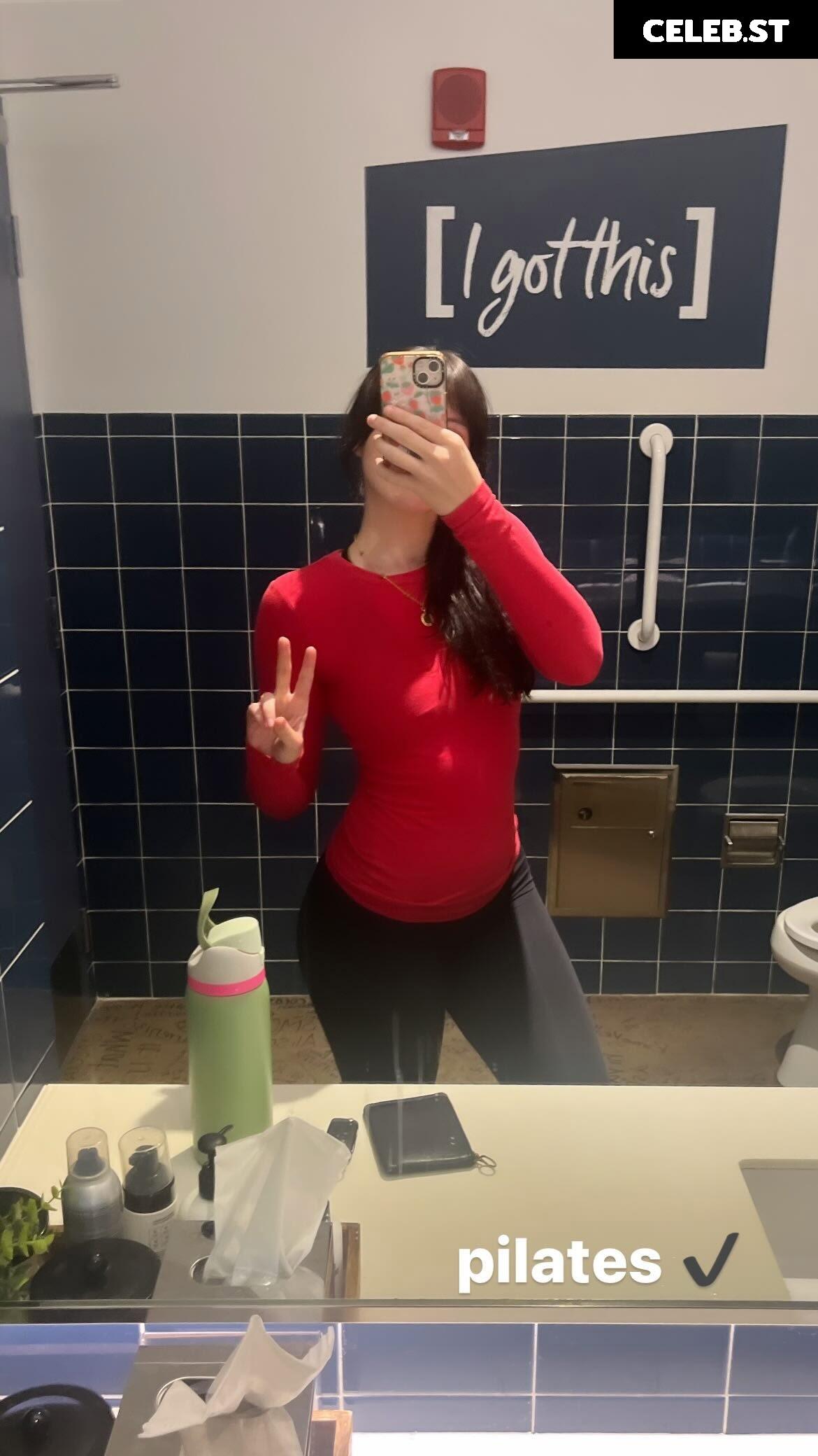 Liv @littlelivbug Image 12507300