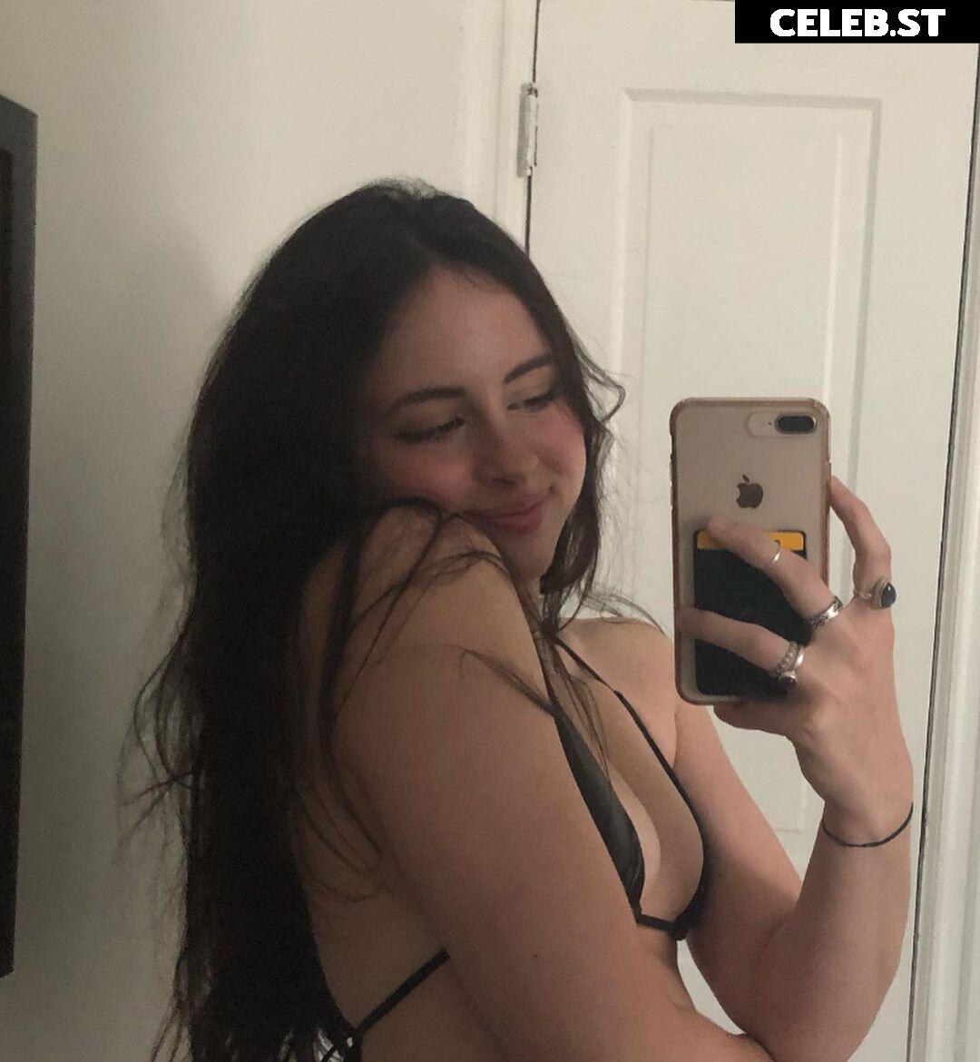 Liv @littlelivbug Image 12507296