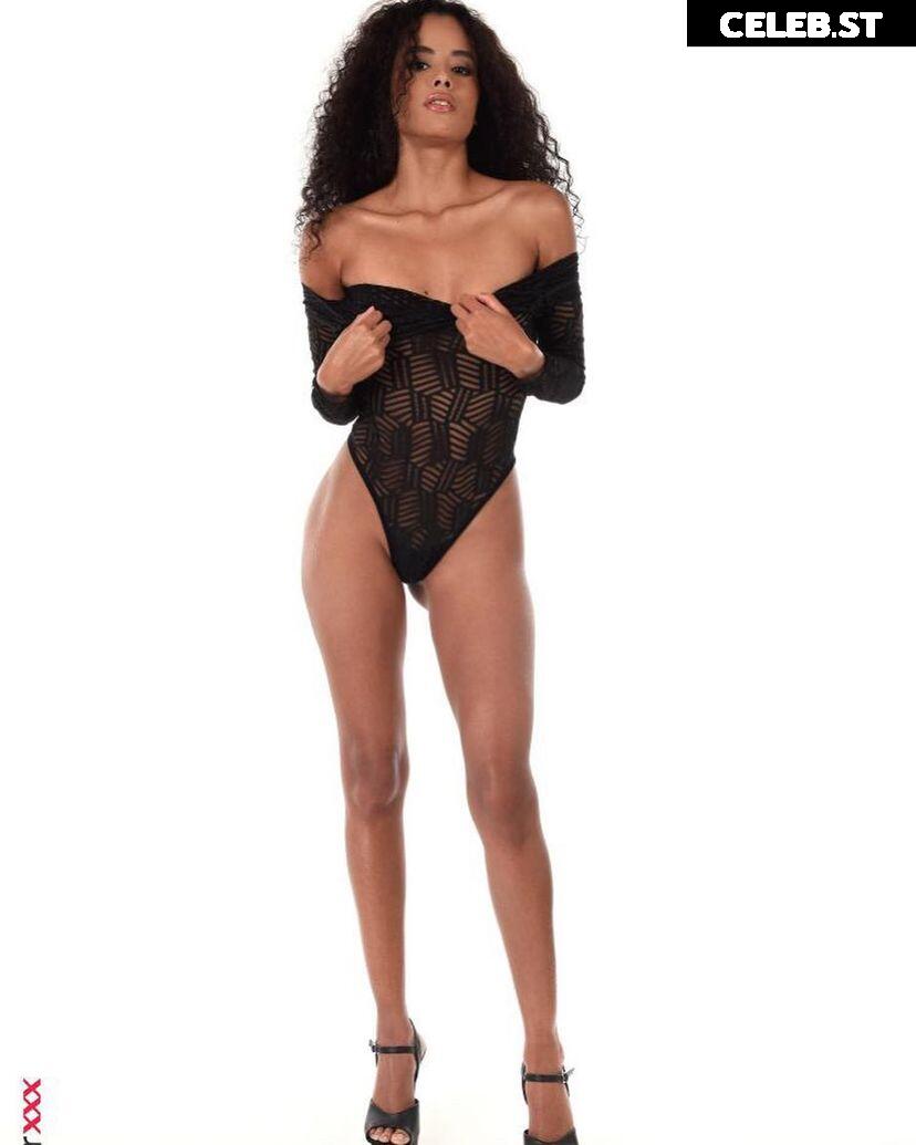 Mia Nix Image 12595865