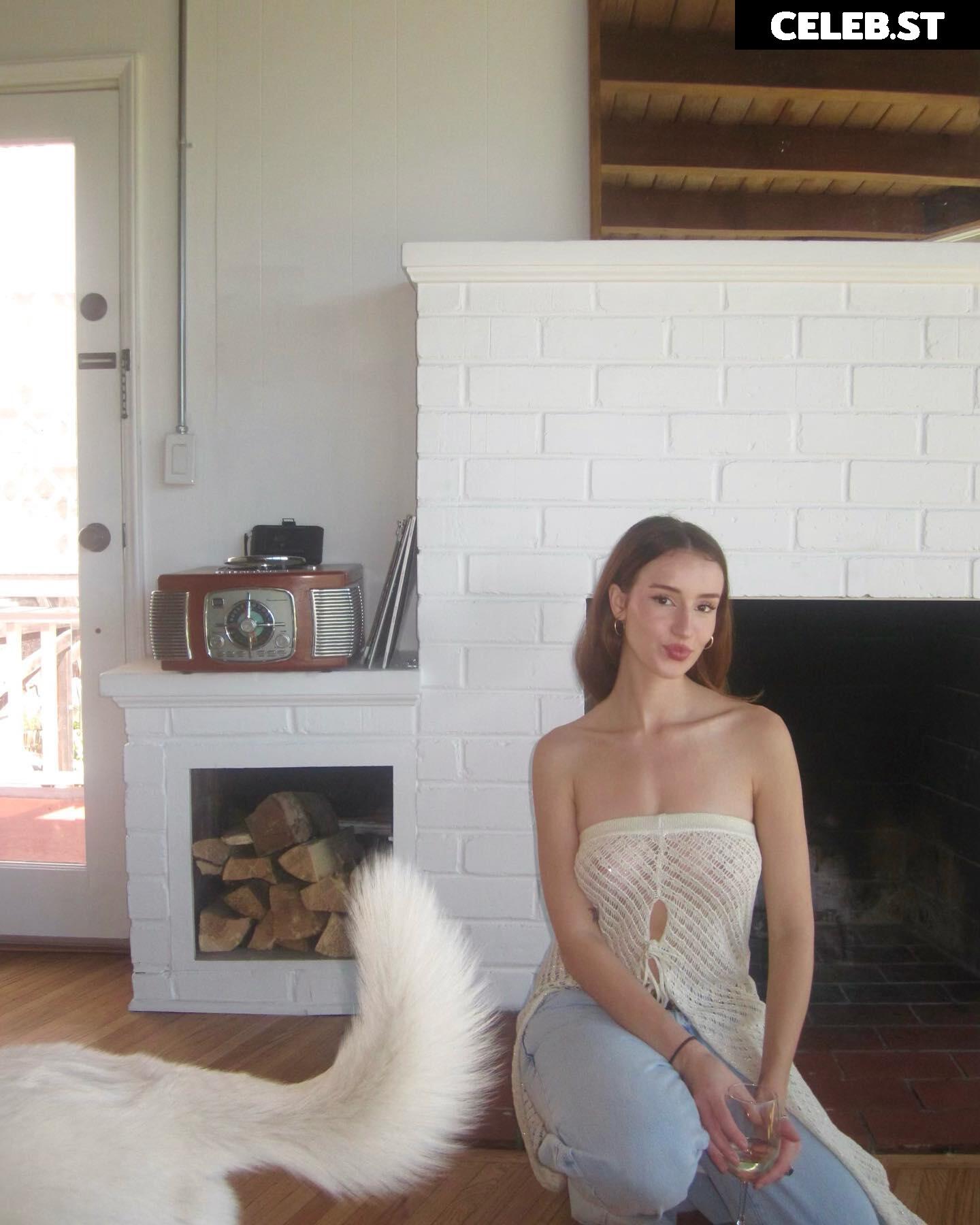 isabella candelaria Image 12594584