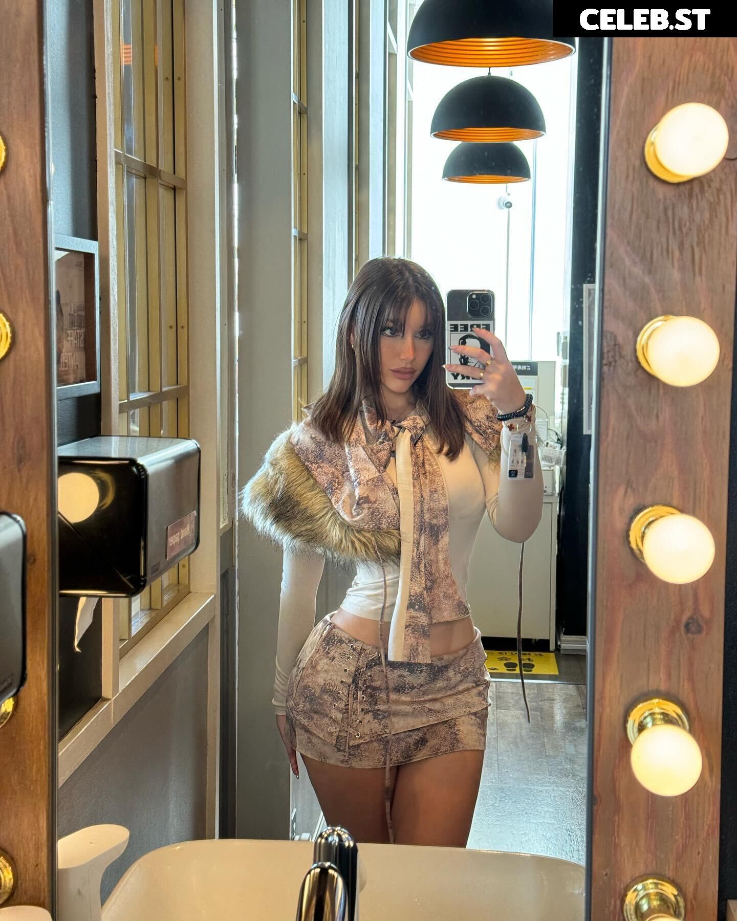 Mikaela Testa / @mikaelatestaa / @mikkimouse404 Image 12594152