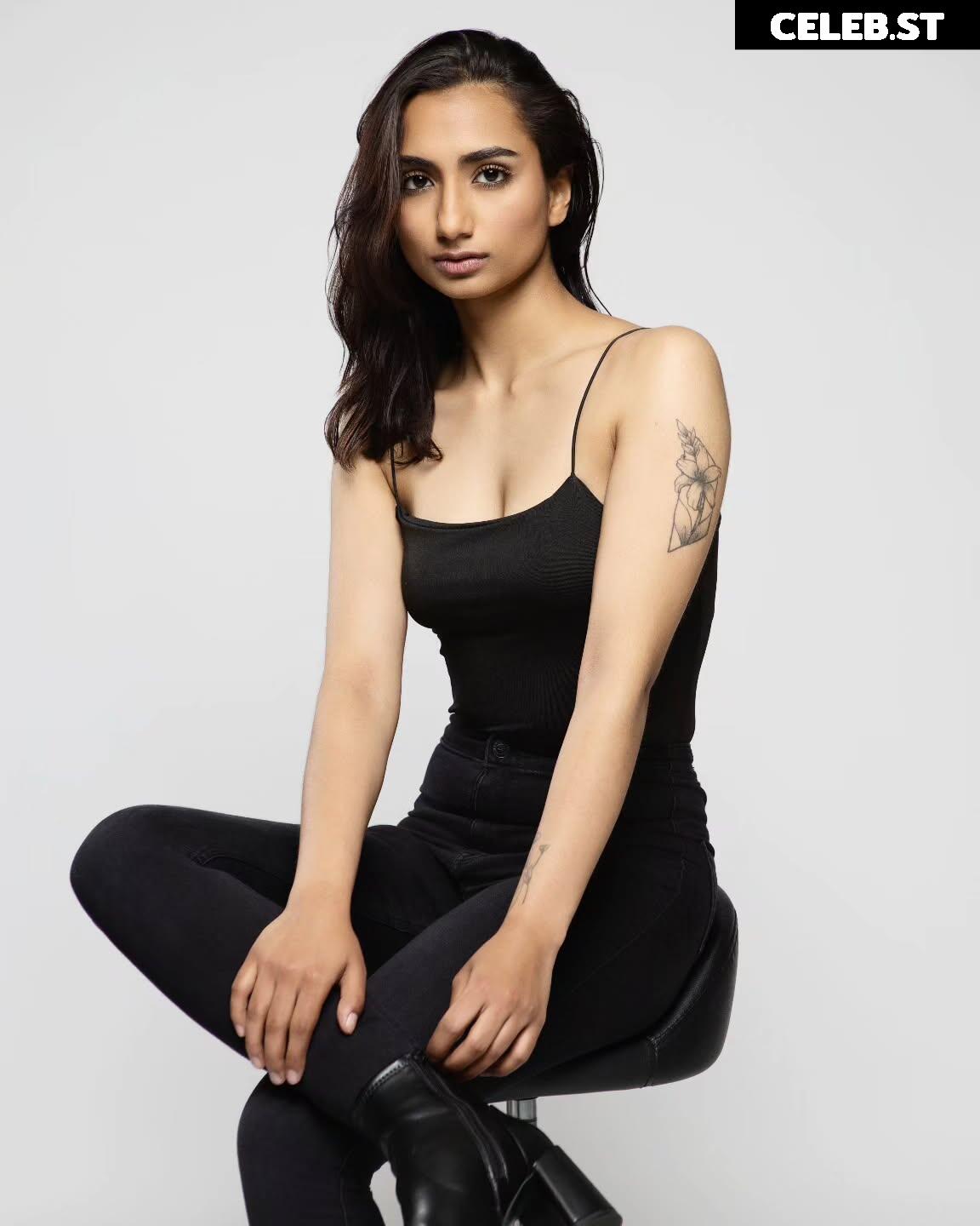 Shaghana Doyle | shagisabadword Image 12596207