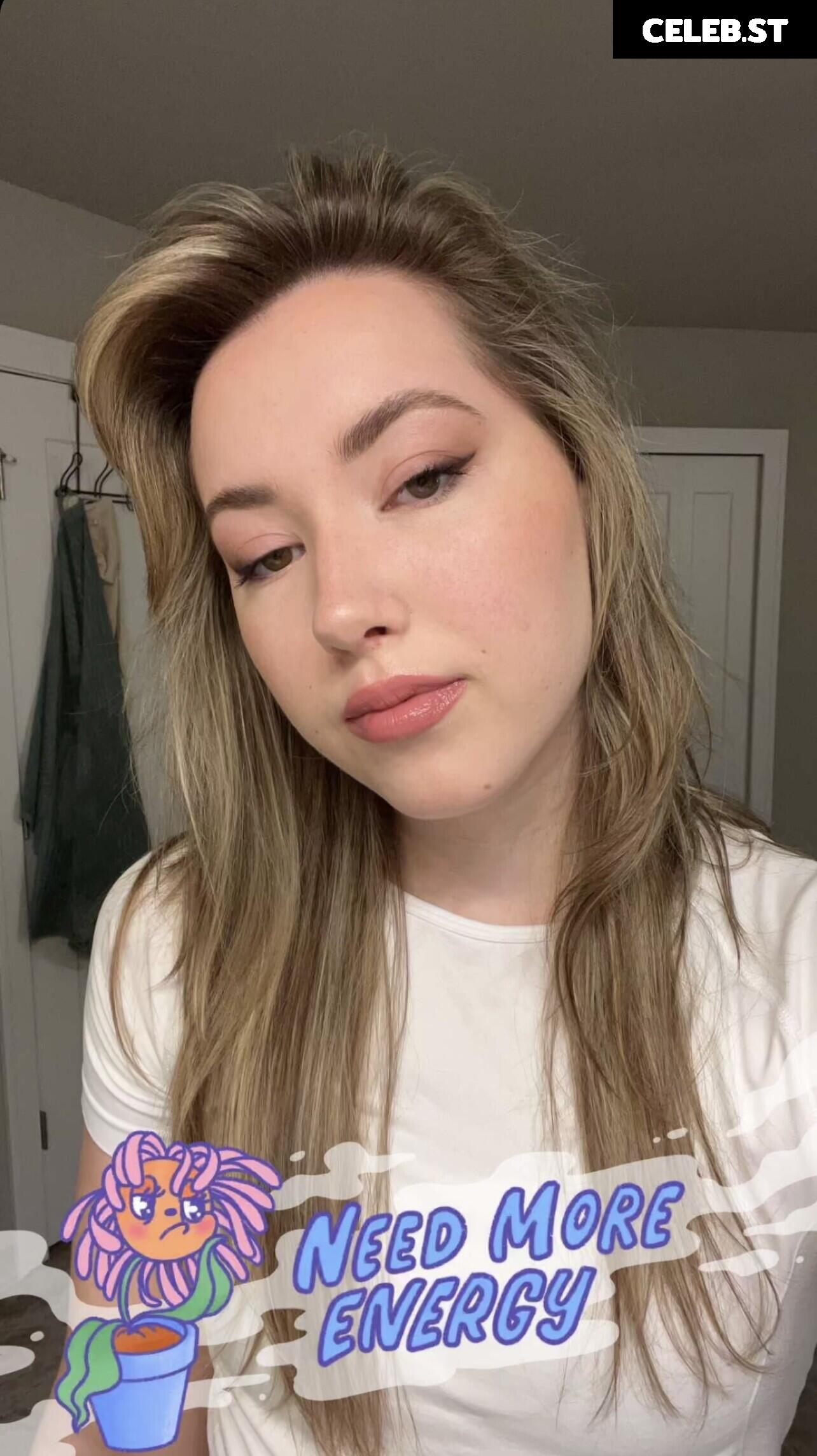 Pineapplebrat / Alice Klomp Image 12593420