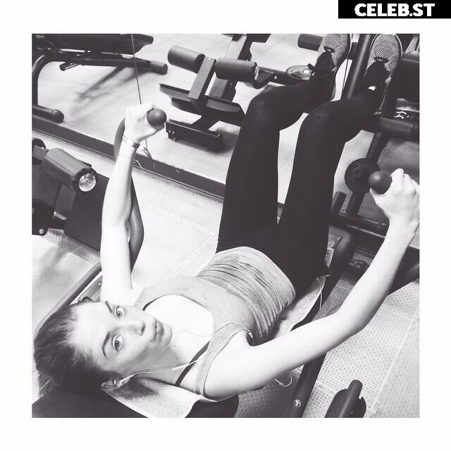 Alice Isaaz Image 12584820